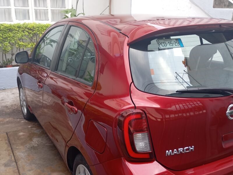 Nissan March 2021 Excelente estado